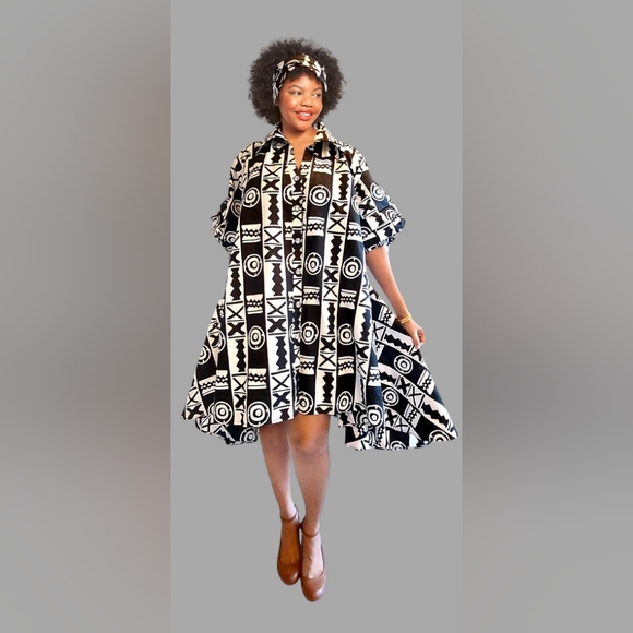 Black and White SWING DRESS - Picture 2 of 3